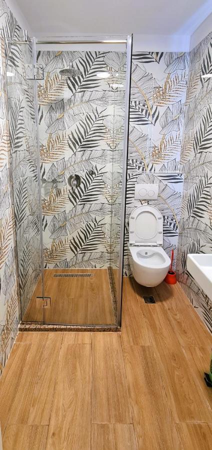 2V1 - Center Apartment 1 Tirana Zewnętrze zdjęcie