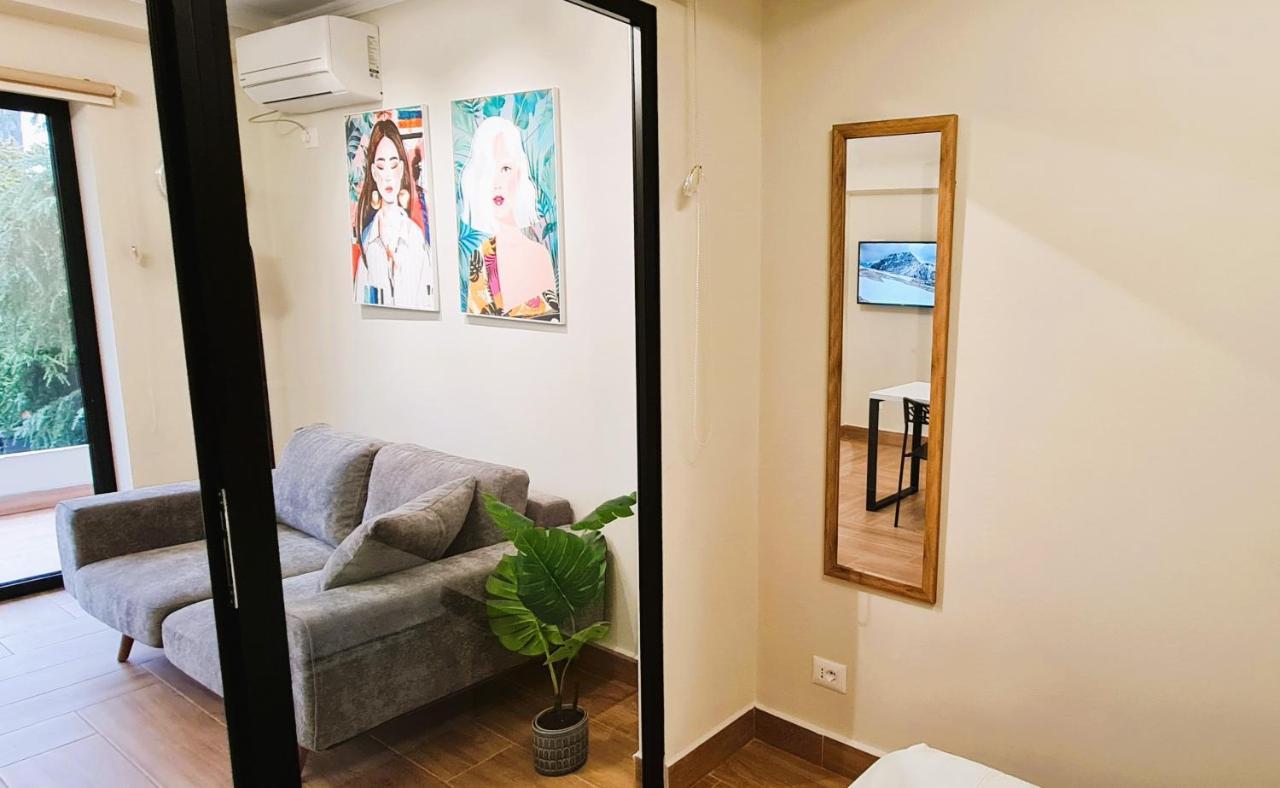 2V1 - Center Apartment 1 Tirana Zewnętrze zdjęcie