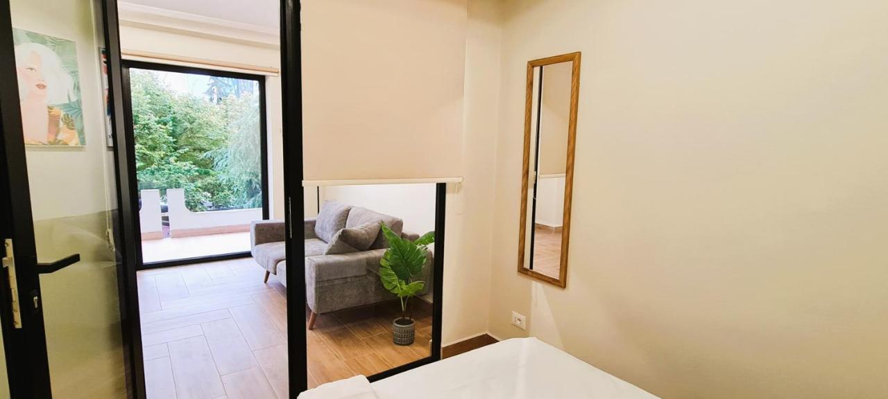 2V1 - Center Apartment 1 Tirana Zewnętrze zdjęcie